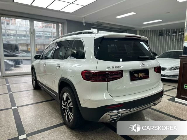 Mercedes-Benz GLB 2024 Белый из Китая