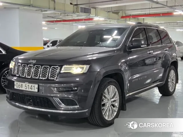 Jeep Grand Cherokee 2018 Серый из Кореи