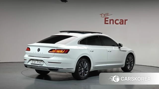 Volkswagen Arteon 2018 Белый из Кореи