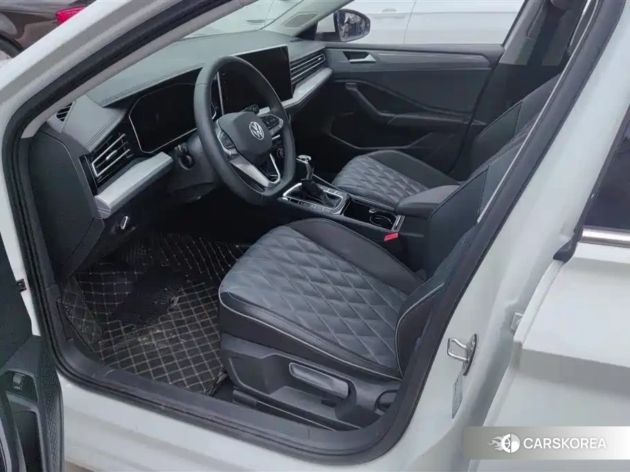 Volkswagen Sagitar 2025 Белый из Китая