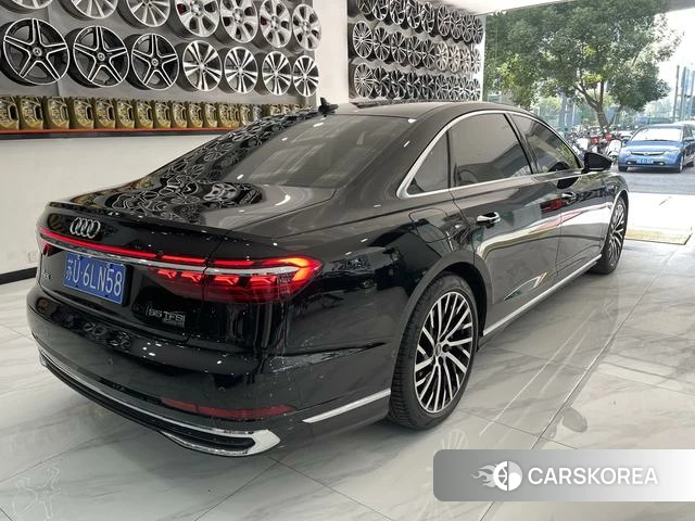 Audi A8 2022 Черный из Китая