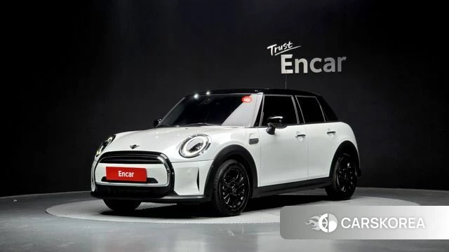 Mini Cooper 2024 Белый из Кореи