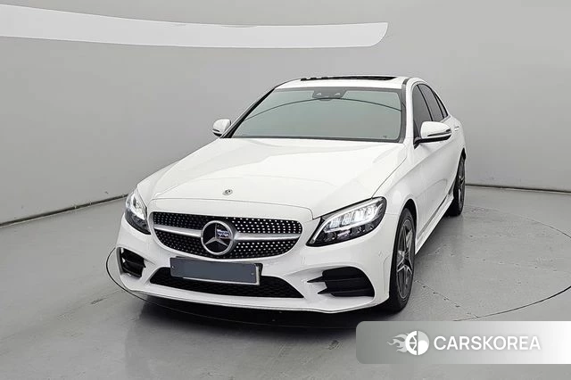 Mercedes-Benz C-Class W205 2021 Белый из Кореи