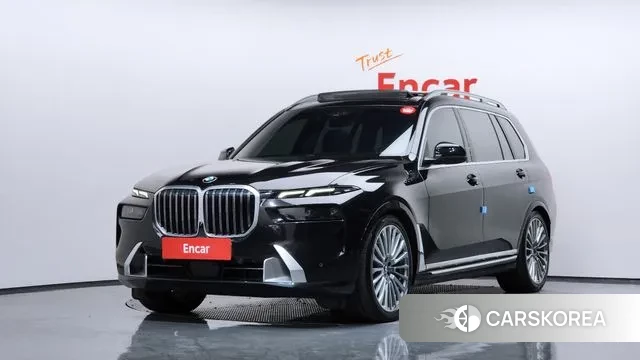 BMW X7 (G07) 2023 Черный из Кореи