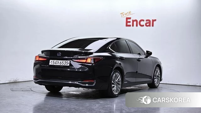 Lexus ES300h 7th generation 2021 Серый из Кореи