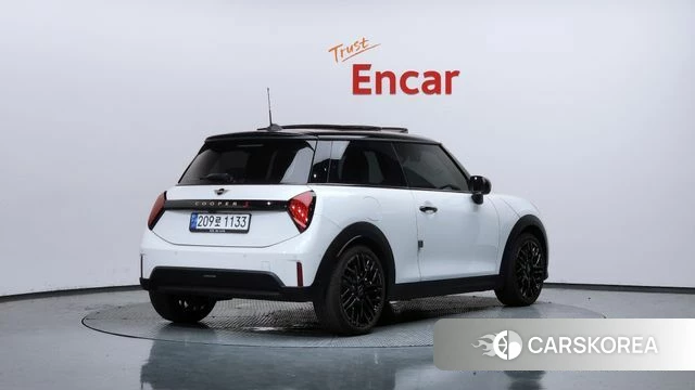 Mini Cooper S 4th Generation 2024 Белый из Кореи