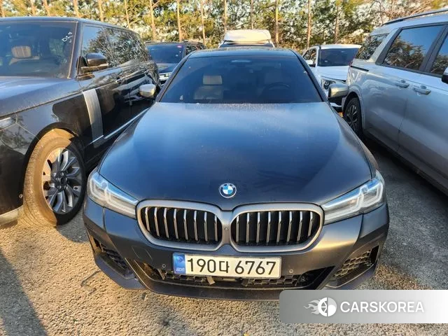 BMW 5 Series (G30) 2021 Черный из Кореи