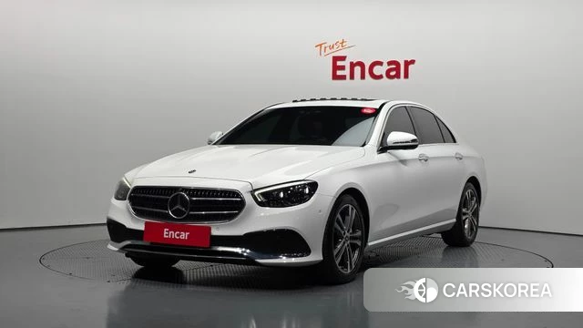 Mercedes-Benz E-Class W213 2021 Белый из Кореи