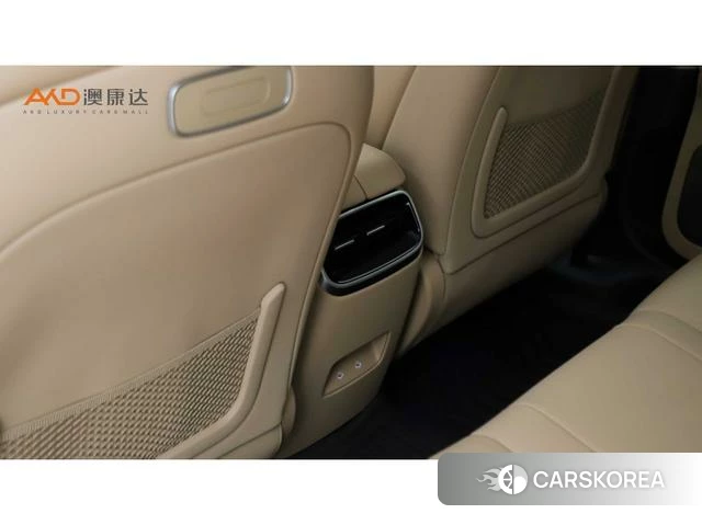 AITO Ask the world M5 2024 Черный из Китая
