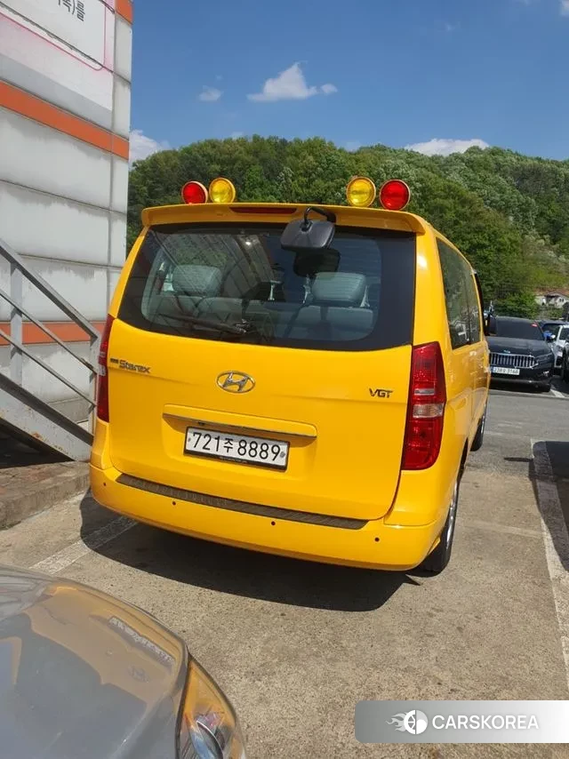 Hyundai The New Grand Starex 2018 Желтый из Кореи