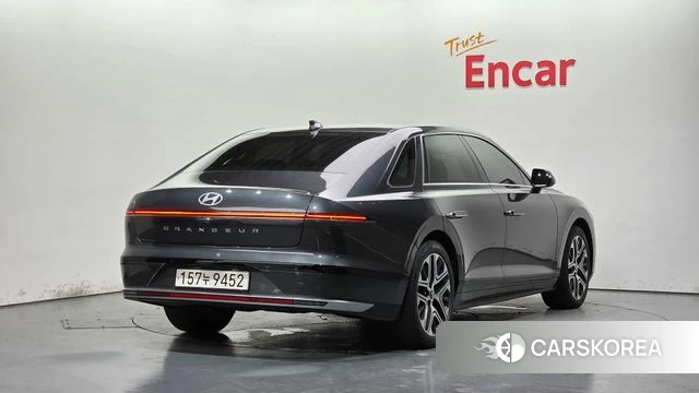 Hyundai Grandeur Hybrid (GN7) 2023 Черный из Кореи