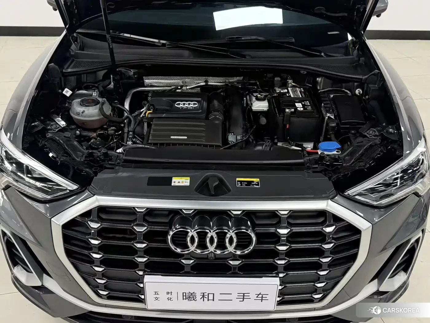 Audi Q3 2022 Silver/gray из Китая