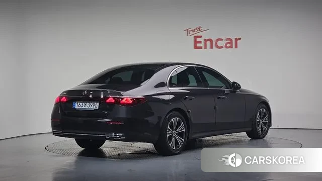 Mercedes-Benz E-Class W214 2024 Серый из Кореи