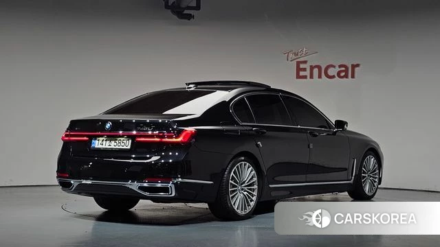 BMW 7 Series (G11) 2022 Черный из Кореи