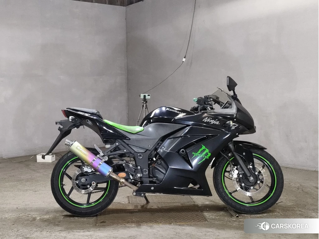Проданный Kawasaki NINJA 250R id 4153571 из Японии