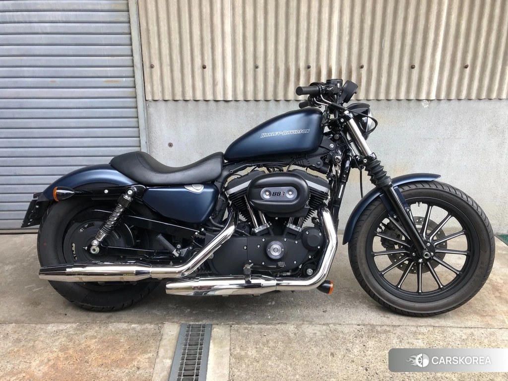 Проданный Harley-Davidson Sportster XL883N 2010 из Японии