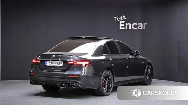 Mercedes-Benz E-Class W213 2023 Серый из Кореи