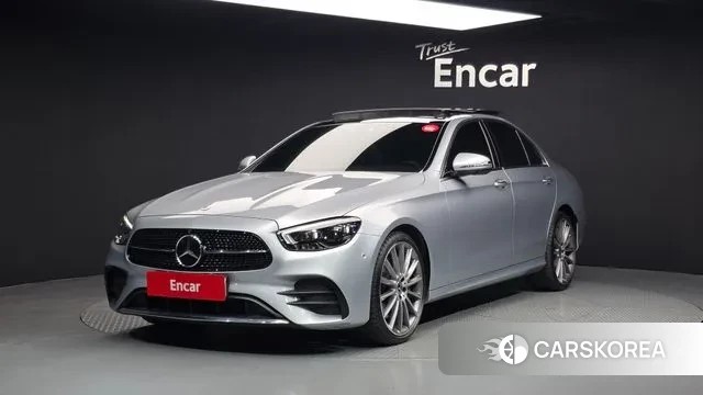 Mercedes-Benz E-Class W213 2022 Серебристо-серый из Кореи