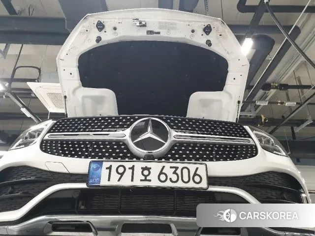 Mercedes-Benz GLC-Class X253 2023 Белый из Кореи