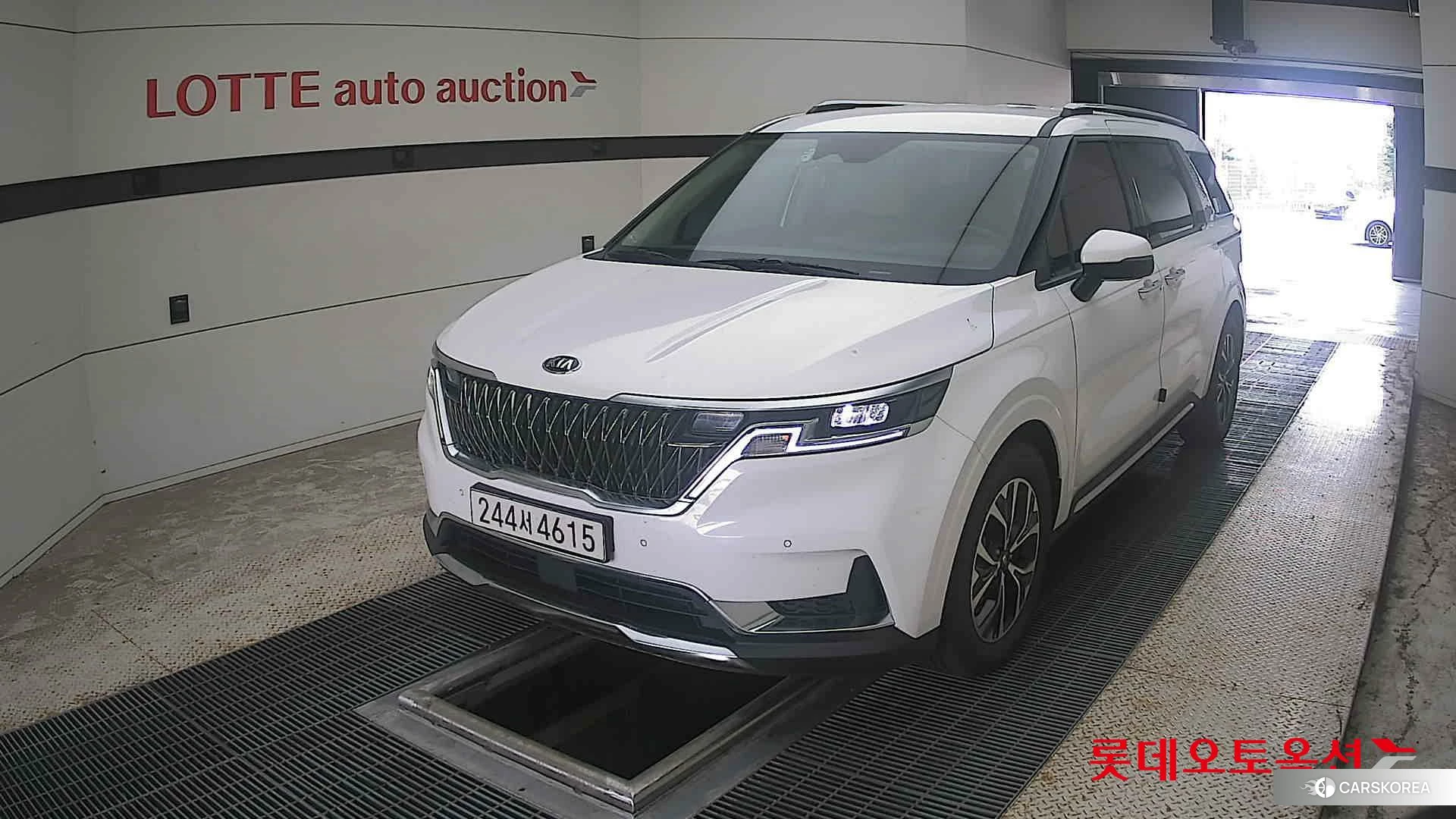 Kia Carnival 2021 Белый из Кореи