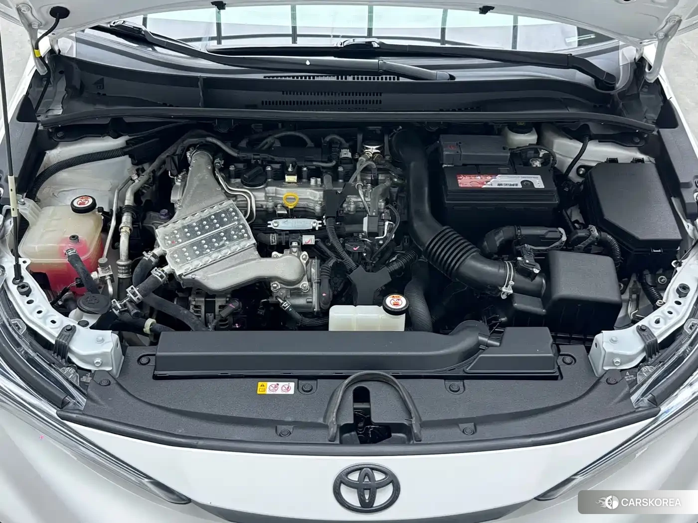 Toyota Levin 2023 Белый из Китая