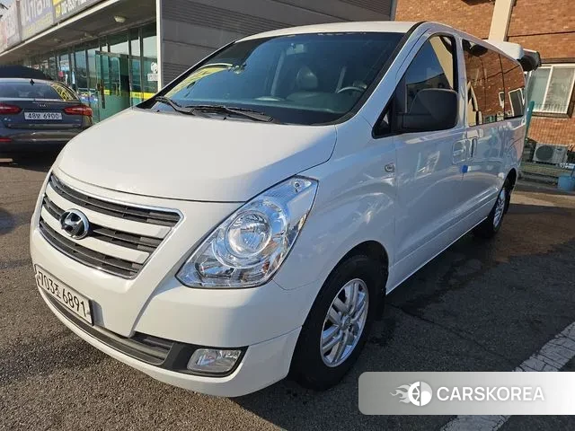 Hyundai Grand Starex 2018 Белый из Кореи