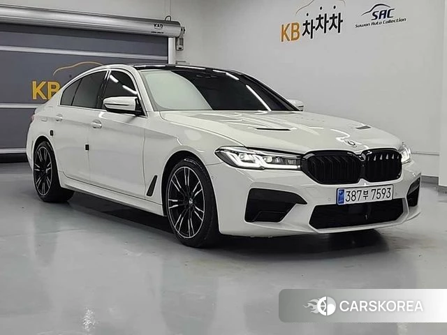 BMW 5 Series (G30) 2019 Белый из Кореи