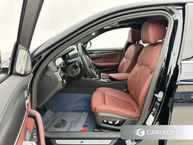 BMW 5 series 2023 Черный из Китая