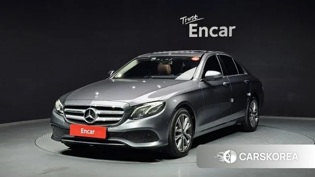 Mercedes-Benz E-Class W213 2019 Серый из Кореи