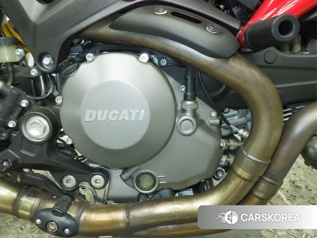 Engine photo