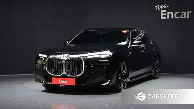 BMW 7 Series (G70) 2023 Черный из Кореи