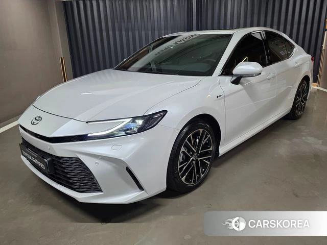 Toyota Camry (XV80) 2025 Белый из Кореи