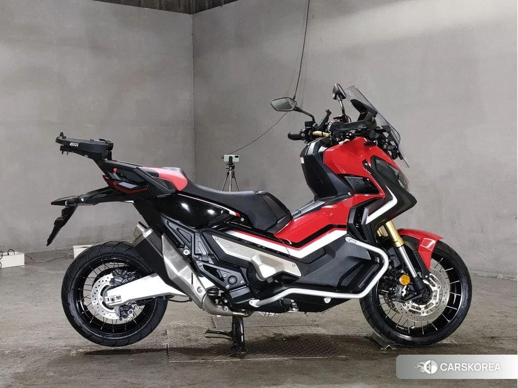 Проданный Honda X-ADV 750 2017 из Японии