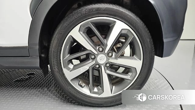 Hyundai Kona 2019 Белый из Кореи