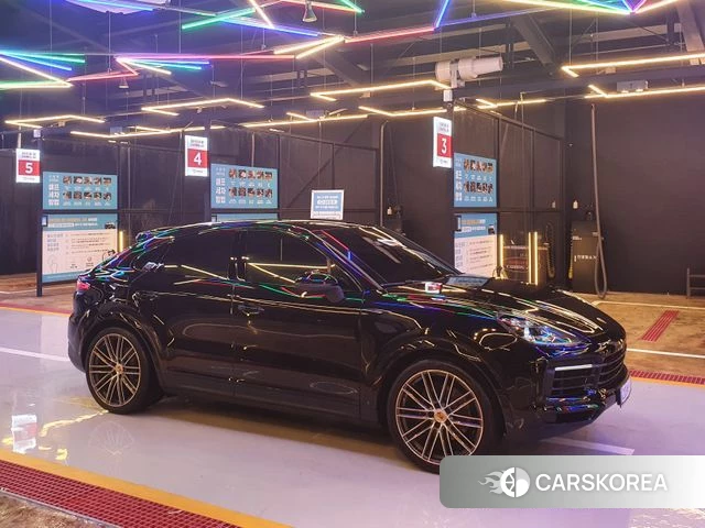 Porsche Cayenne (PO536) 2020 Черный из Кореи