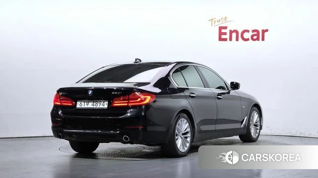 BMW 5 Series (G30) 2018 Черный из Кореи