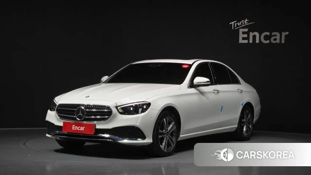 Mercedes-Benz E-Class W213 2022 Белый из Кореи