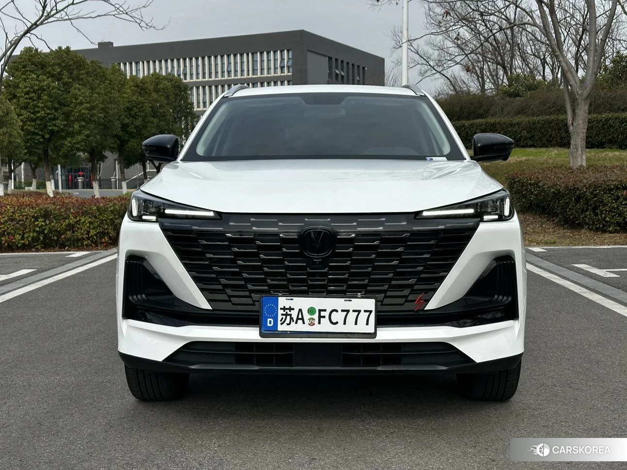 Chang'an CS55 PLUS 2021 Белый из Китая