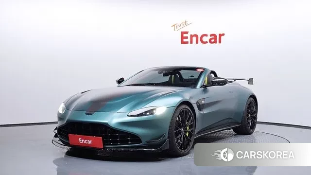 Aston Martin Vantage 2nd Generation 2022 Зеленый из Кореи