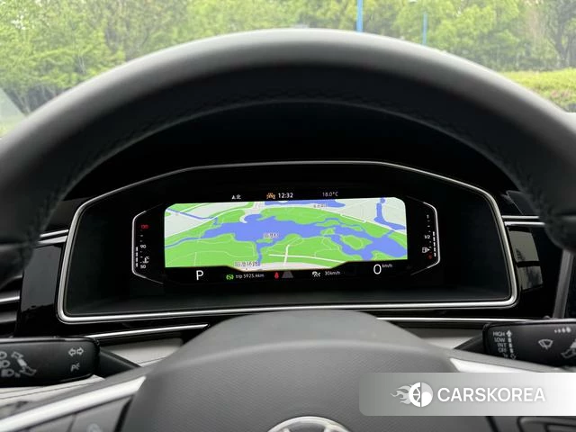 Volkswagen Tiguan L 2025 Серебристо-серый из Китая