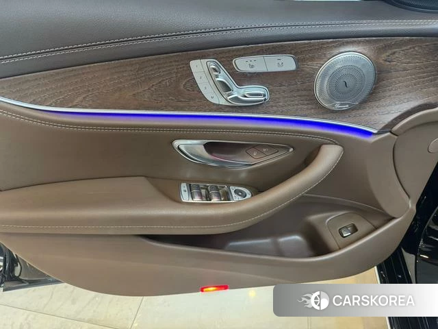 Mercedes-Benz E-class 2023 Черный из Китая