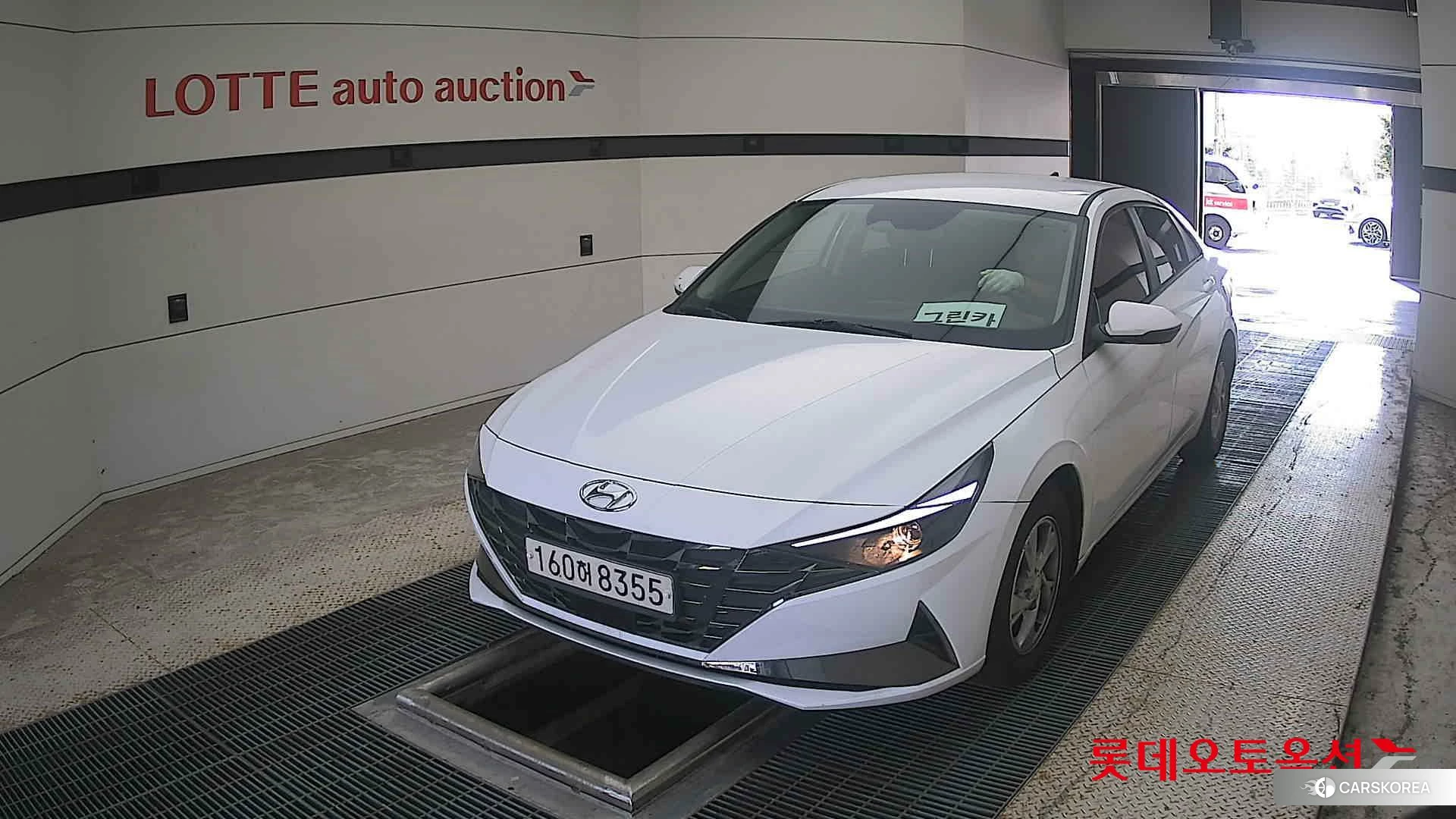 Hyundai Avante 2021 Polar White из Кореи