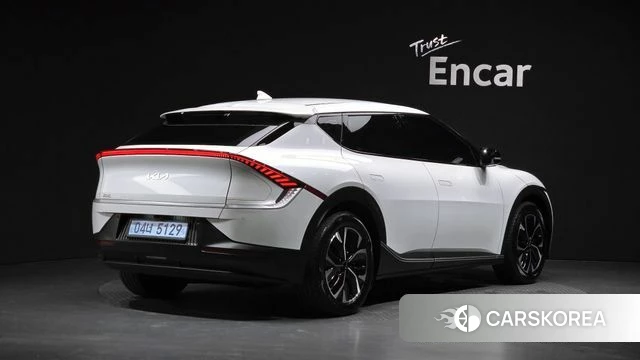 Kia EV6 2023 Белый из Кореи