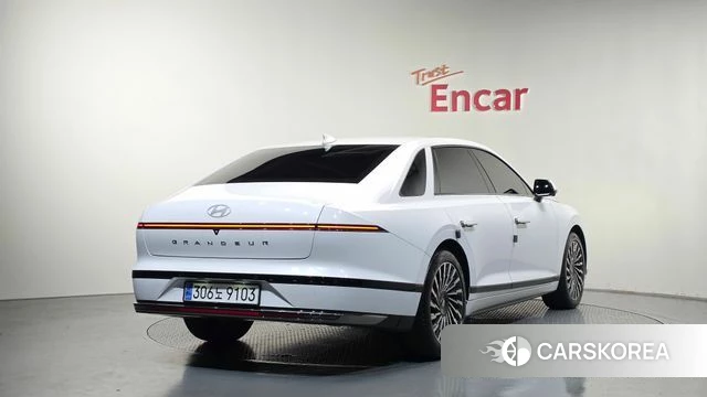 Hyundai Grandeur Hybrid (GN7) 2024 Белый из Кореи