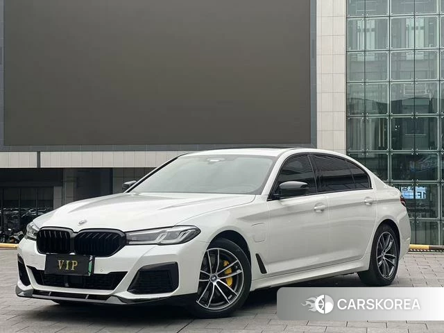 BMW 5 series PHEV 2021 Белый из Китая
