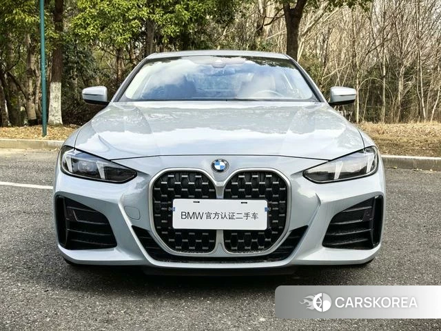 BMW 4 series 2025 Серебристо-серый из Китая