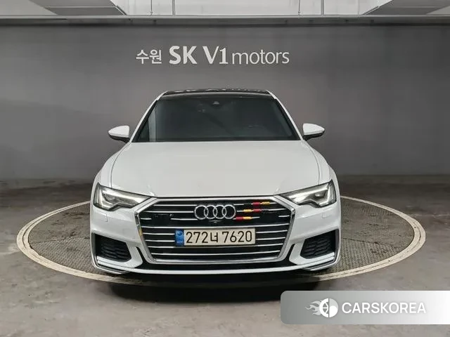 Audi A6 (C8) 2021 Белый из Кореи