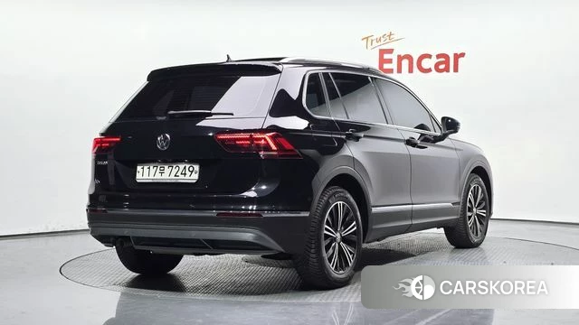 Volkswagen Tiguan second Generation 2020 Черный из Кореи