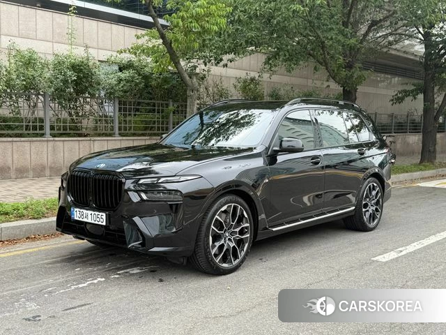 BMW X7 (G07) 2025 Черный из Кореи