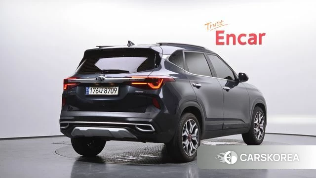 Kia Seltos 2021 Серый из Кореи